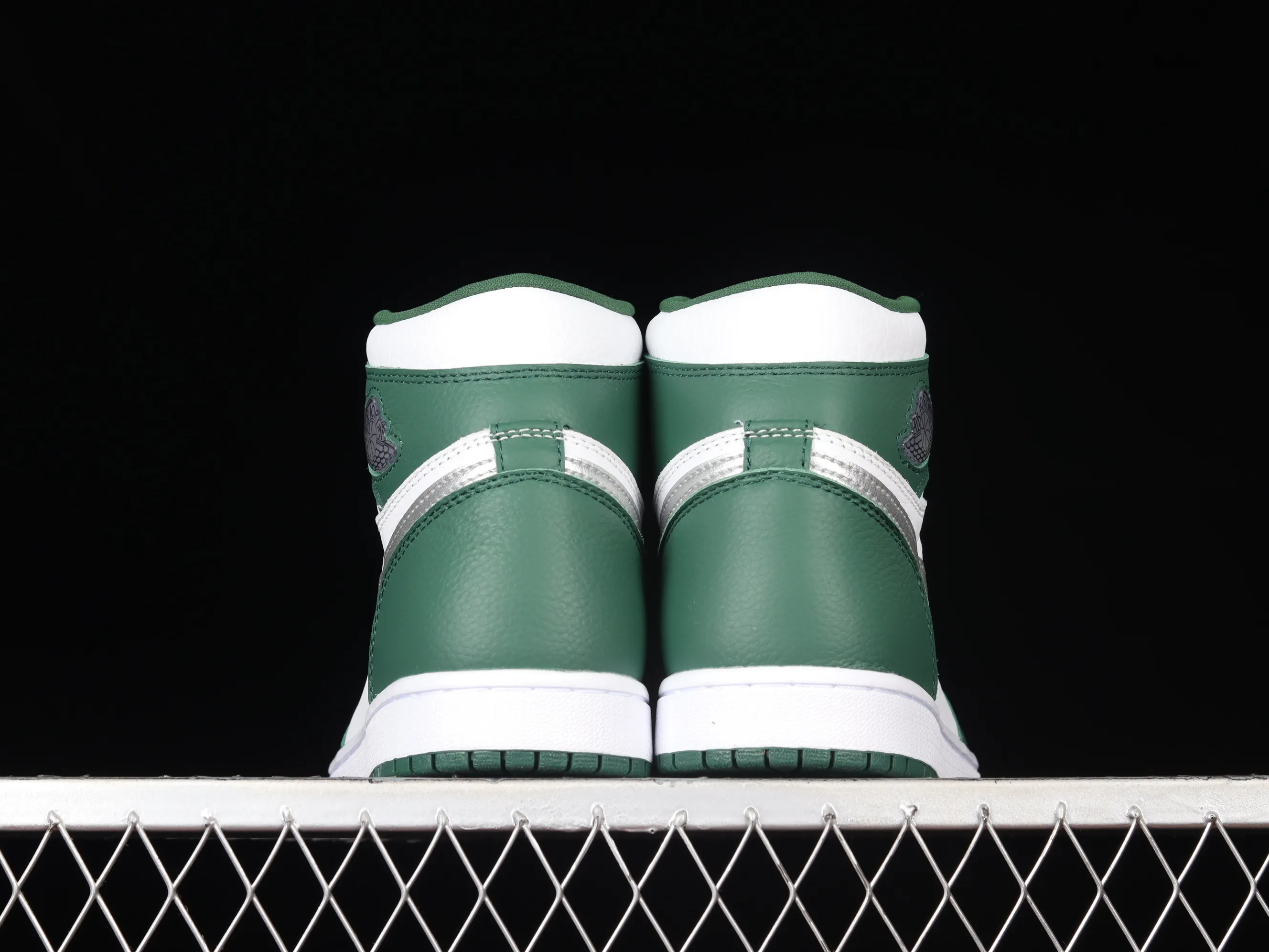 All categories Air Jordan Jordan series basketball shoes Air Jordan 1 High Air Jordan 1 High OG "Gorge Green" AJ1 Joe 1 white and green stitching DZ5485-303